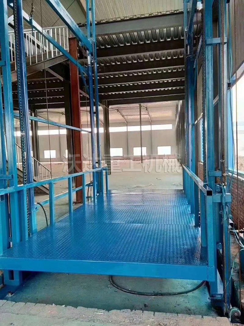 導(dǎo)軌式升降平臺